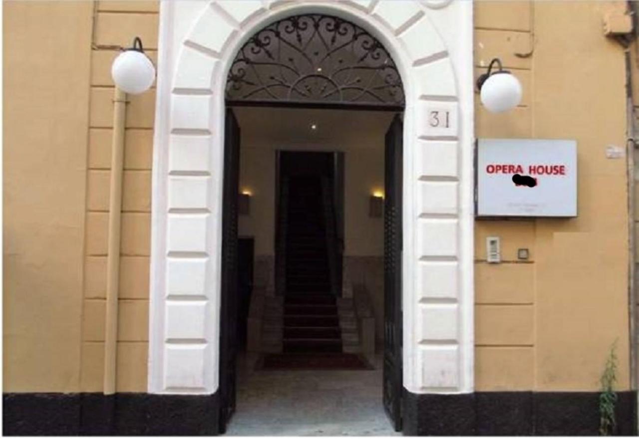 Opera House Guest, Roma Centro Storico Hotel Exterior photo